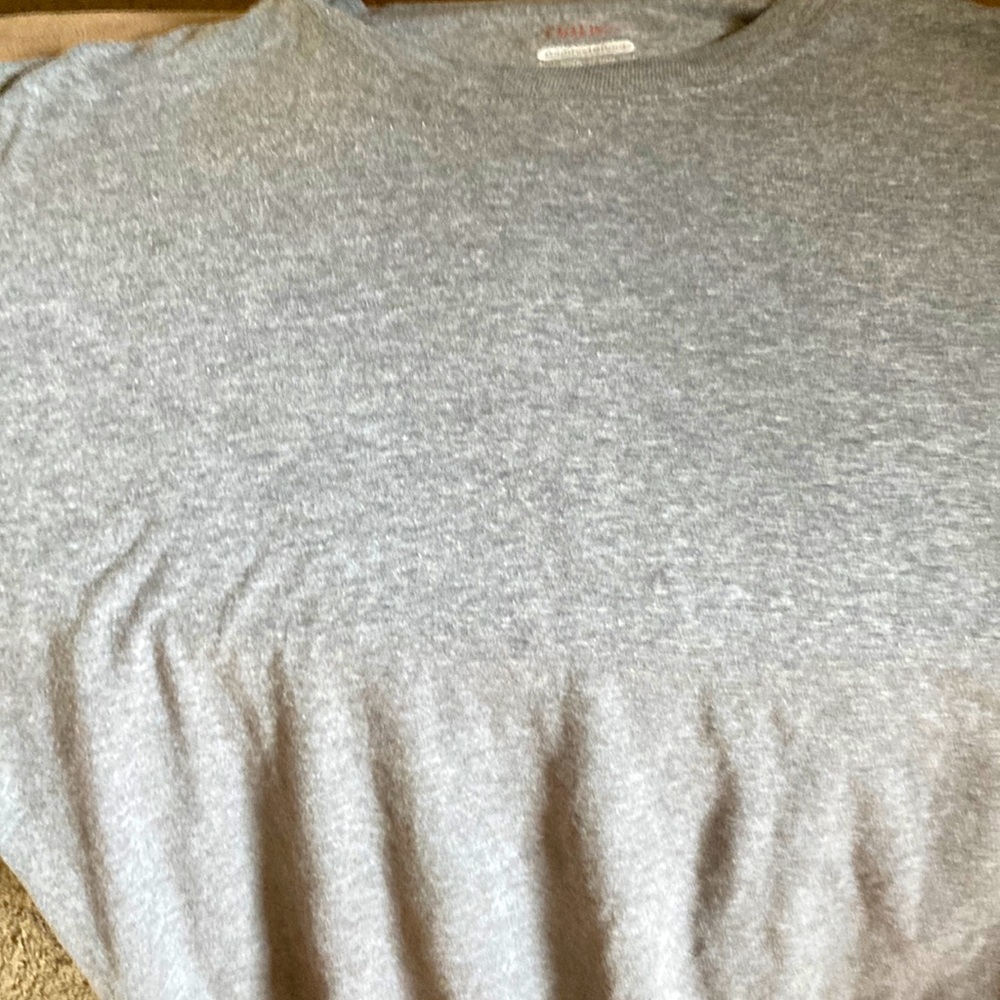 Gray XL plane T